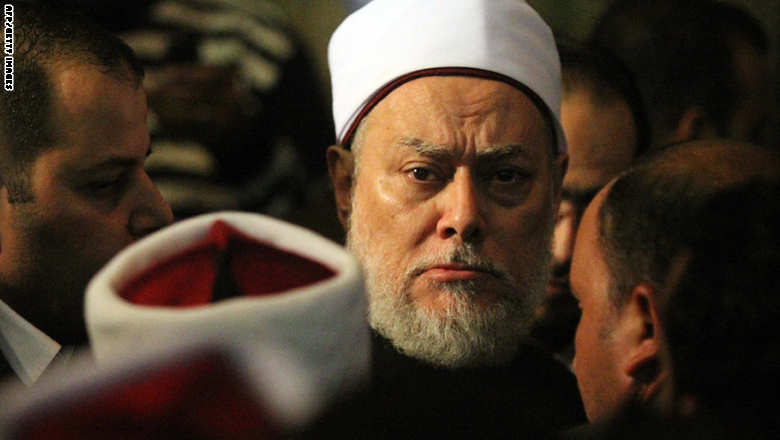 كاتب مصري يناشد علي جمعة التراجع عن فتوى "ربا البنوك"