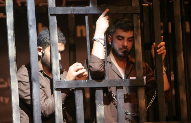 الاحتلال يصدر أحكاما بالسجن بحق 3 مواطنين من نعلين