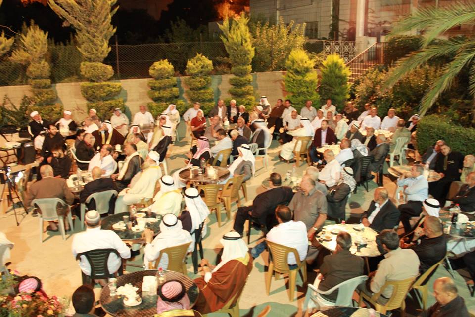 وجهاء من الخليل يدعون لعدم خصخصة الكهرباء ومنع بيع أراضٍ لـ"الروس" حزب التحرير