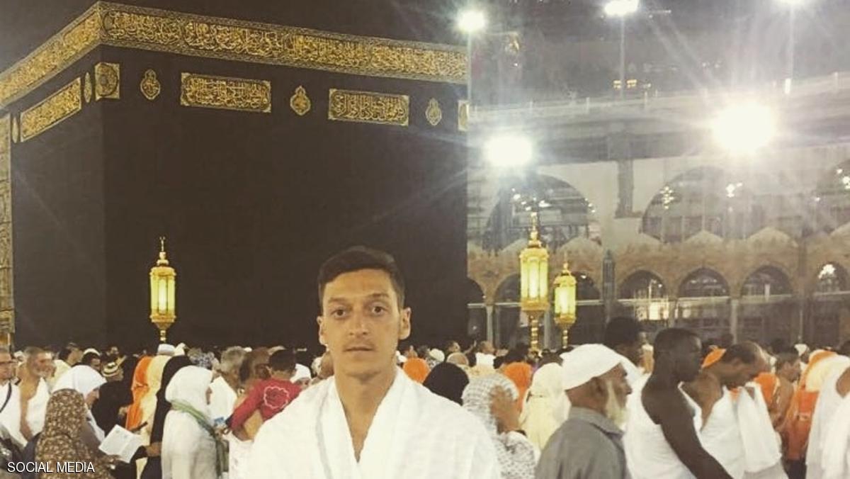 اليمين الألماني يشن هجوماً على أوزيل أوزيل