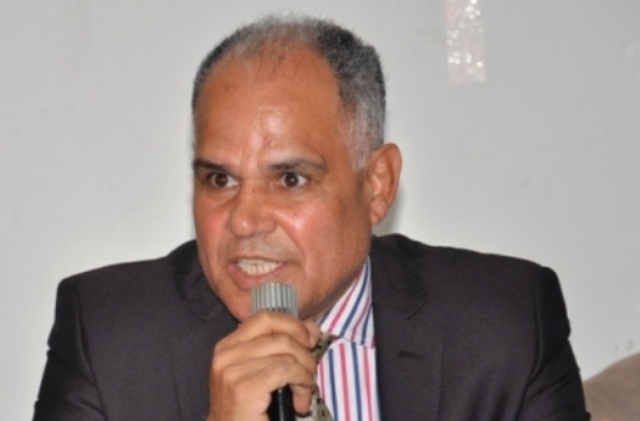 أبراش يرد: الشعب يعرف من ينسق مع إسرائيل إبراهيم أبراش