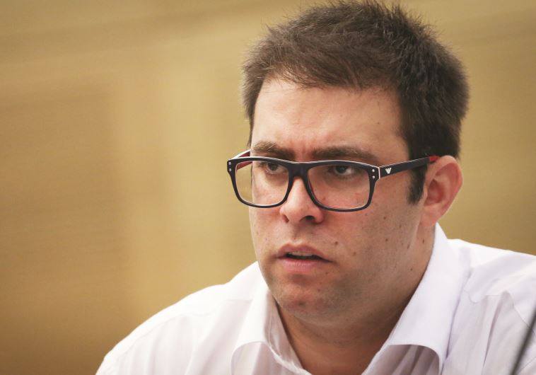 نائب رئيس الكنيست يدفع 300 ألف شيكل تعويضات لعمال فلسطينيين الكنيست