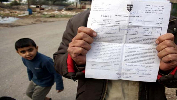 الاحتلال يخطر بهدم مساكن جنوب الخليل اخطار هدم