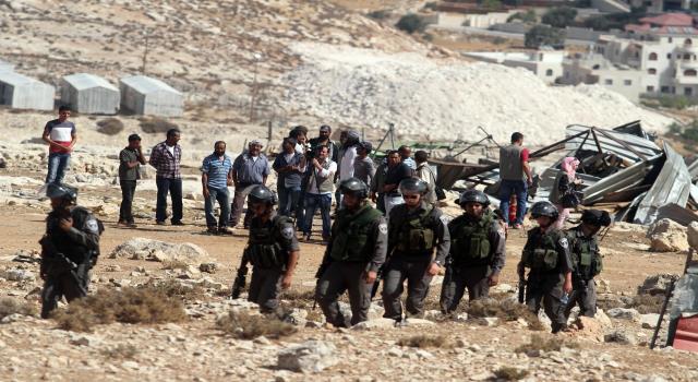 اخطارات وقف بناء المنشآت في الأغوار صورة توضيحية