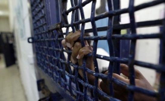الأسيران جنازرة وحنني مستمران في إضرابهما رفضاً لاعتقالهما الإداري