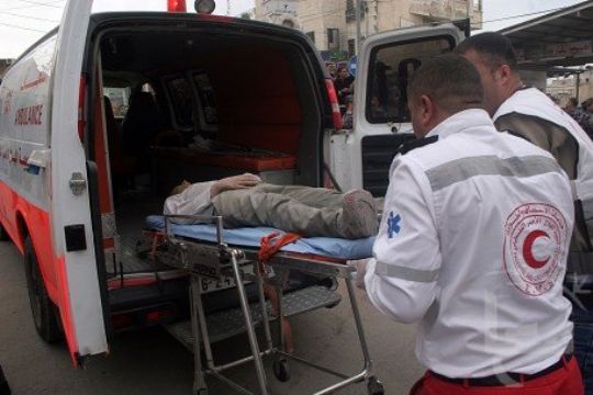 غزة: إصابة فتى بجروح خطيرة إثر استهدافه برصاص الاحتلال إصابة فتى بجراح خطيرة