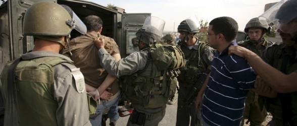 الاحتلال يعتقل 7 مواطنين بالقدس وبيت لحم ويستدعي آخرين اعتقالات