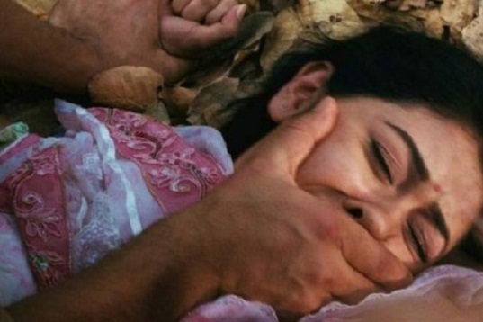 تحرش بأخته فقطع والده يده تحرش