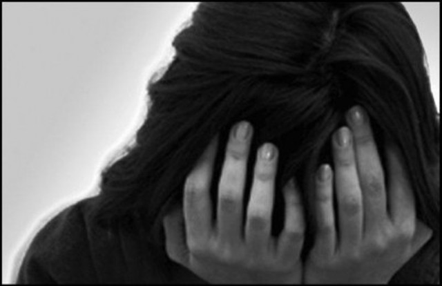 اصطحبها في نزهة وتحت تهديد السكين اغتصبها نزهة