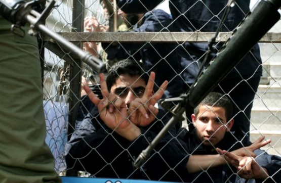حريات: 13 طفلاً أسيراً في سجن 'عوفر' الاسرى الأطفال