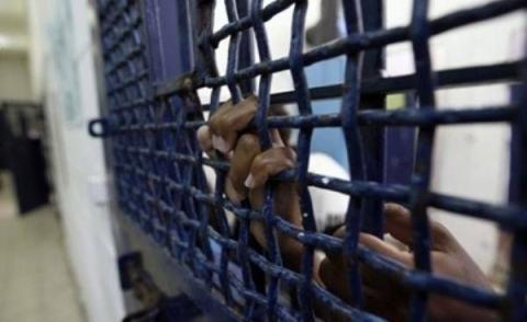 استمرار عزل أسيرين رغم وعود بإنهاء عزلهما في بداية العام