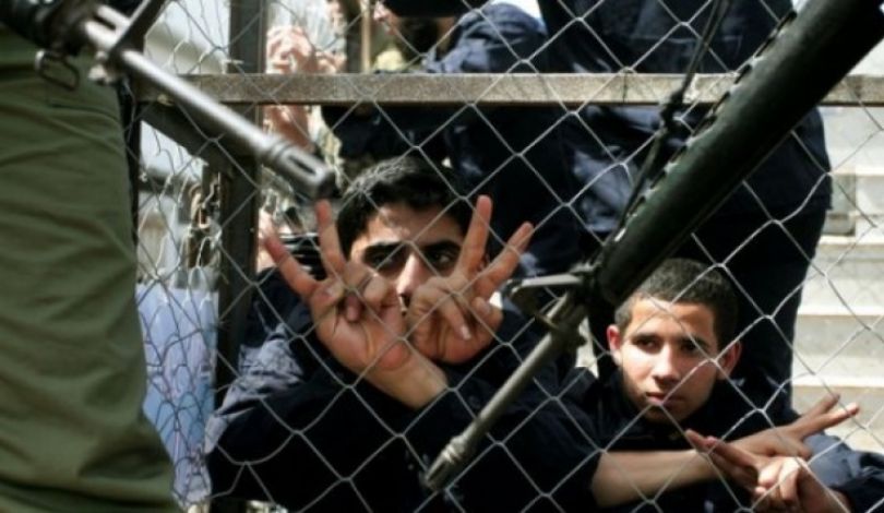 إسرائيل تحتجز في سجونها نحو 350 طفلاً فلسطينياً