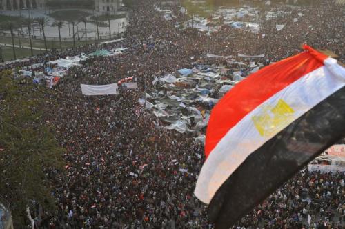 هل يمكن إسقاط دكتاتور؟ الثورة المصرية