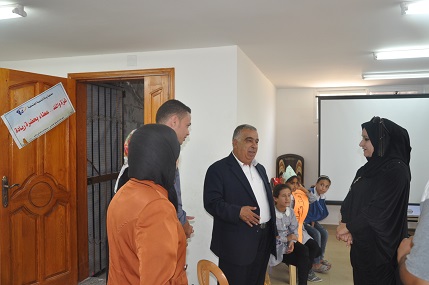 محافظ خان يونس يطلع على احتياجات سكان الفخاري جولة محافظ خانيونس