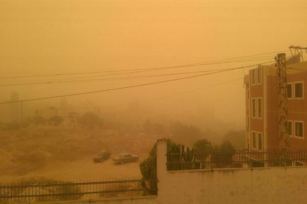 3 وفيات جراء العاصفة الرملية في لبنان عاصفة رملية