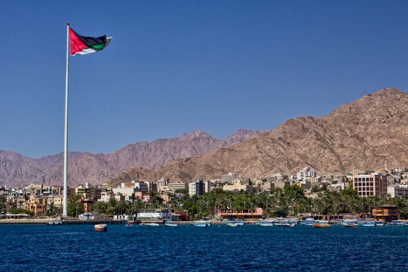 السيطرة على تسرب نفطي في العقبة العقبة