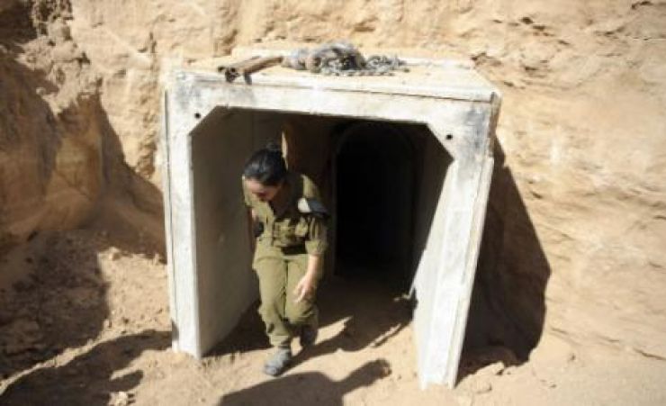 إسرائيل تحفر خنادق داخل الأراضي السورية صورة توضيحية