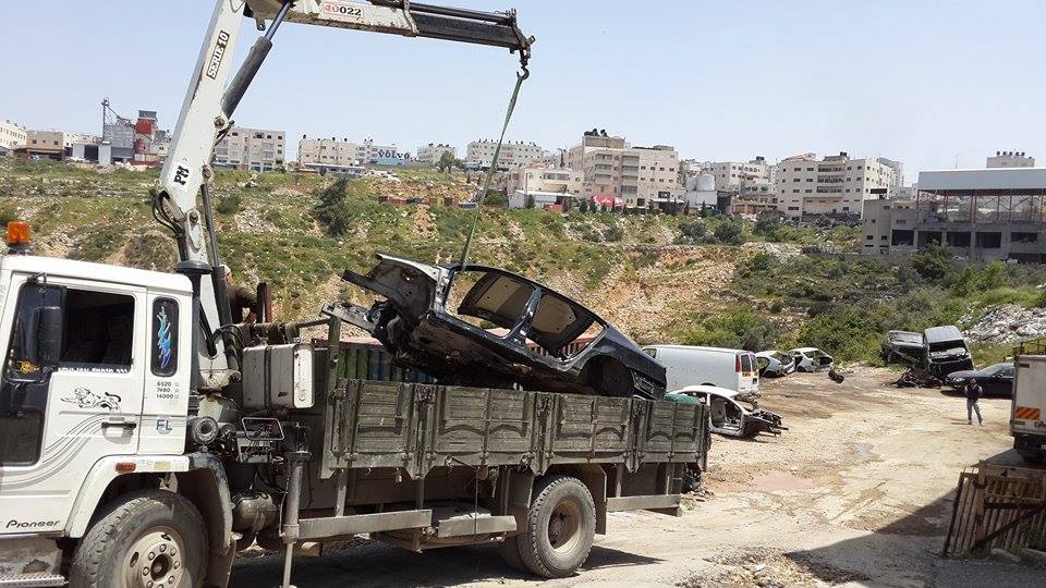 بلدية رام الله تنفذ حملة لإزالة التعديات في المنطقة الصناعية المنطقة الصناعية