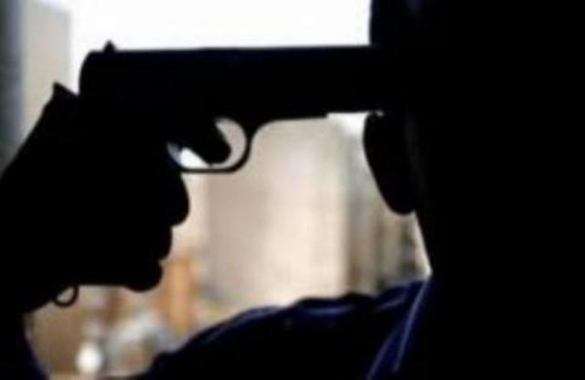 في الأردن..أحضر لزوجته "هدية الفلنتاين" ثم قتلها وانتحر أحضر لزوجته هدية الفلنتاين