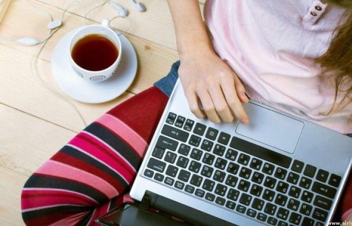 تصفح الانترنت في أوقات الدراسة يؤثر سلبًا على الاختبارات