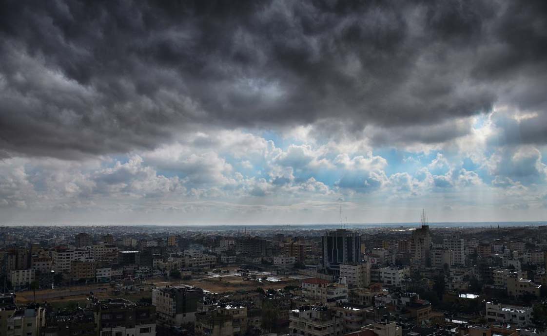 فرصة لأمطار خفيفة متفرقة اليوم فرصة لأمطار خفيفة متفرقة اليوم