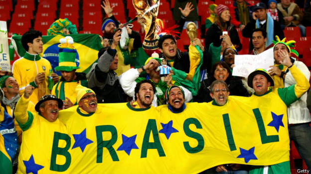 صورة ارشيفية لمشجعين البرازيل