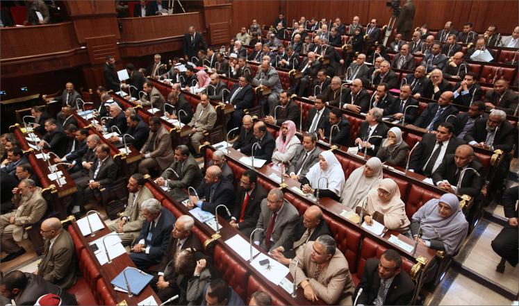 فيديو: نواب البرلمان المصري الجديد "جائعون" و"يحلفون بالطلاق"