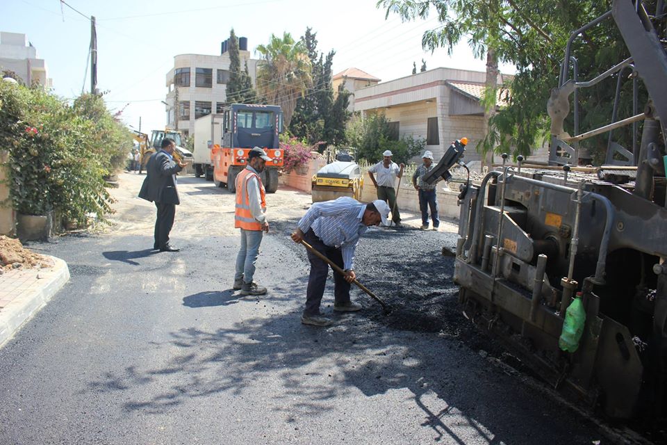 بيتونيا :دولـة يؤكد البـدء بتعبيد بعض شوارع المدينة مع بداية آذار ربحي دولة