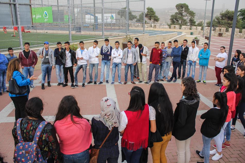 تنفيذ يوم للإنجاز الشّبابي لعرض أفكار مبادرات الطلائع صورة من المكان