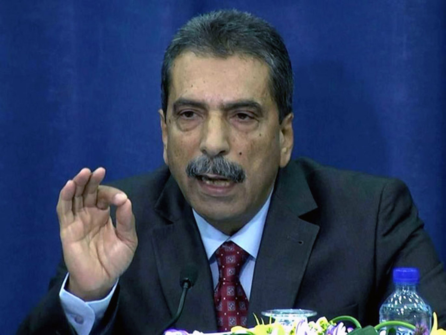 الطيراوي: فرنسا طلبت من السلطة الفلسطينية عدم إعدام قاتل عرفات توفيق الطيراوي