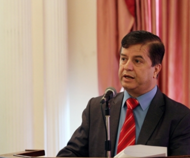 الاحمد يتوعد بمحاسبة المعتدين على عواد بغزة جواد عواد