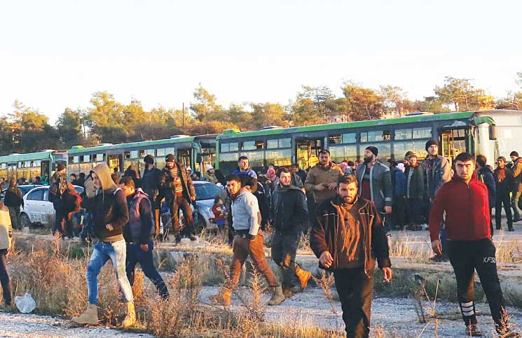عمليات إفراغ شرق حلب مستمرة… وبوادر حراك ثوري يدعو لحل الفصائل