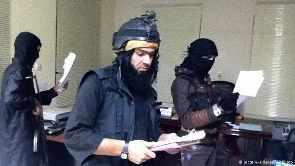 عناصر من داعش 