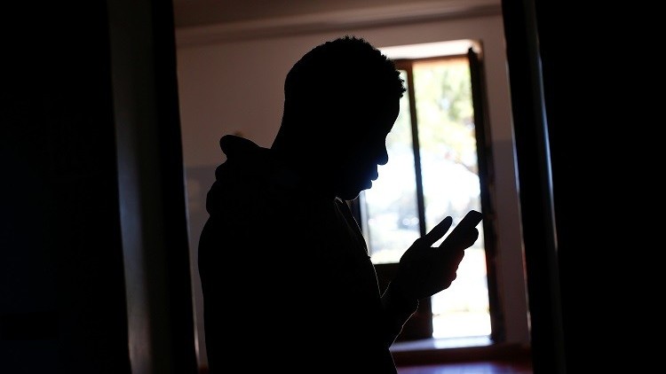 إحذر..الدخول للمواقع المشبوهة عبر الهاتف..قد يكون فخاً مواقع مشبوهة