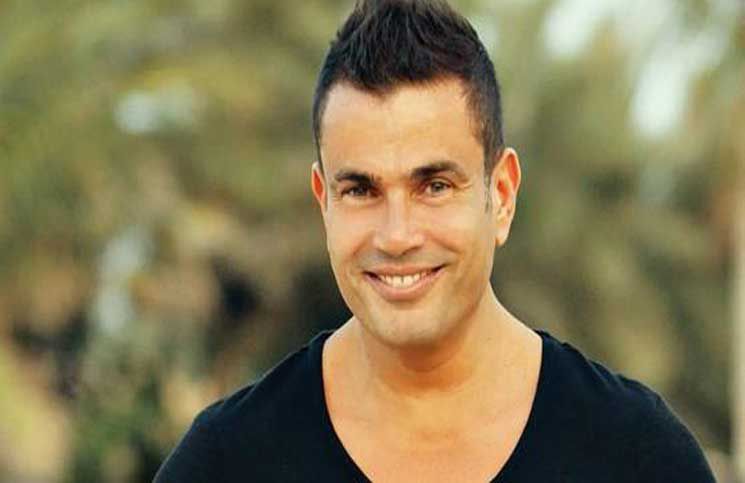ماذا رد عمرو دياب على جمهوره بعد منع المحجبات من حضور حفلته؟
