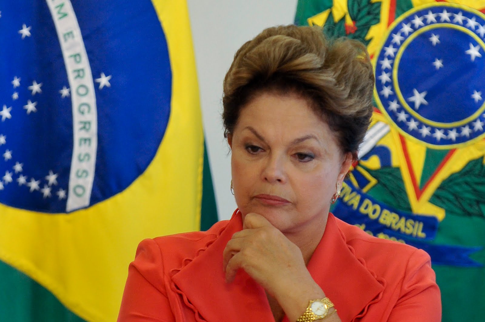  إقصاء رئيسة البرازيل عن السلطة