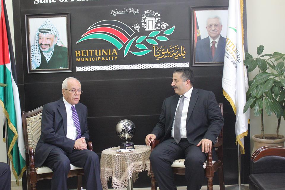 أمين عام الرئاسة يزور بلدية بيتونيا ويشيد بآدائها ربحي دولة