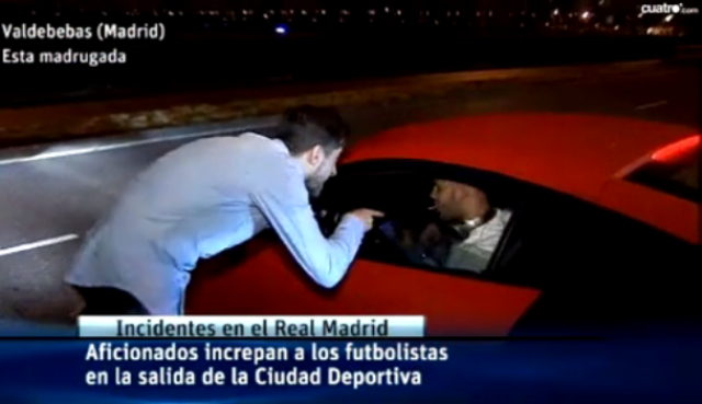 بالفيديو: مشجعو ريال مدريد يعتدون على اللاعبين عقب الهزيمة الكلاسيكو مشجعو ريال مدريد