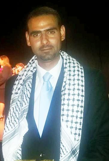صحفي فلسطيني يفوز بجائزة عربية سيد اسماعيل