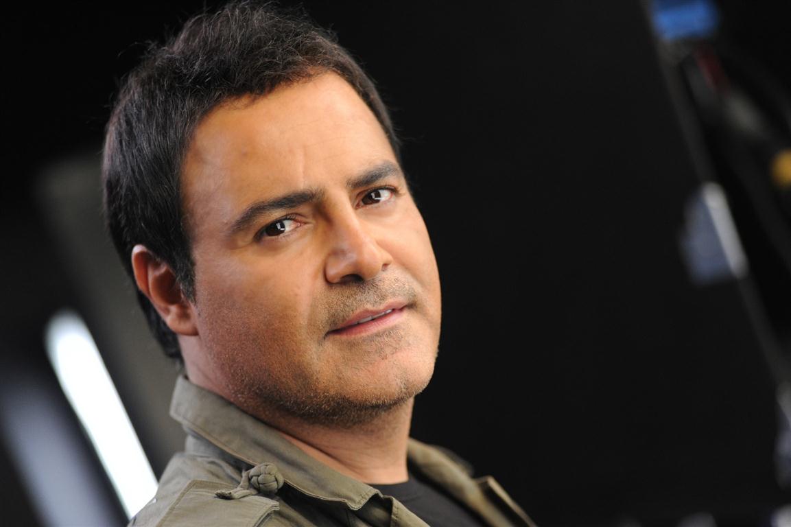 لماذا منع عاصي الحلاني التقاط الصور في عزاء شقيقه؟