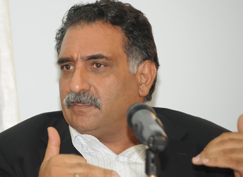 عزمي بشارة مستعد للعودة إلى الناصرة ولكن بشروط عزمي بشارة
