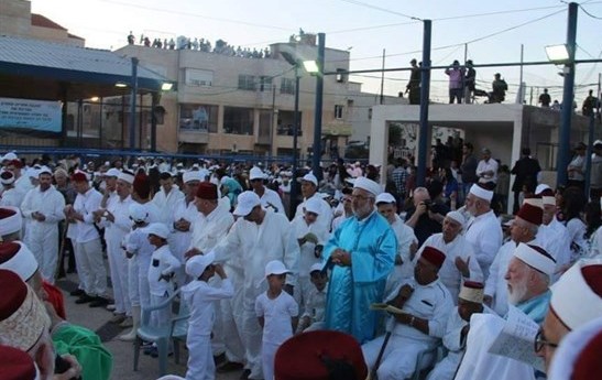 رئيس بلدية نابلس ينسحب من عيد الفصح للطائفة السامرية