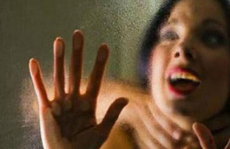 قتل صديقته بعد أن كشف علاقته بزوجته قتل صديقه