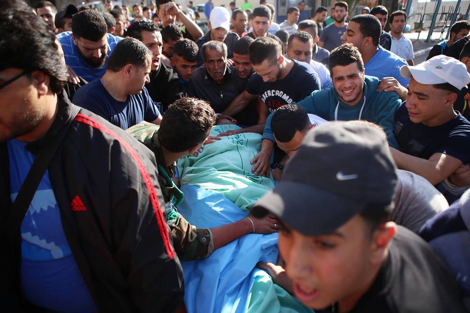 شهود عيان ردًا على مزاعم الاحتلال: الشهيد كان بعيدًا جدًا عن الضابط القاتل