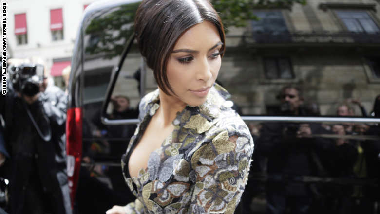 كيم كاردشيان تغادر باريس مستاءة