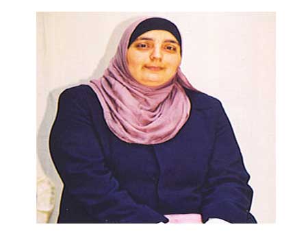 من هي الأسيرة لينا الجربوني ؟ لينا الجربوني