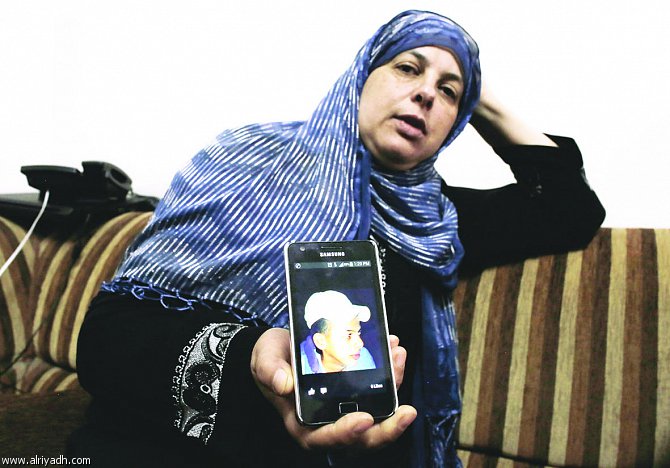 أسرة الشهيد أبو خضير تصفع إسرائيل محمد ابو خضير