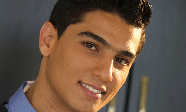 فيديو: محمد عساف يرد على معجب طلب منه زيارة إسرائيل؟