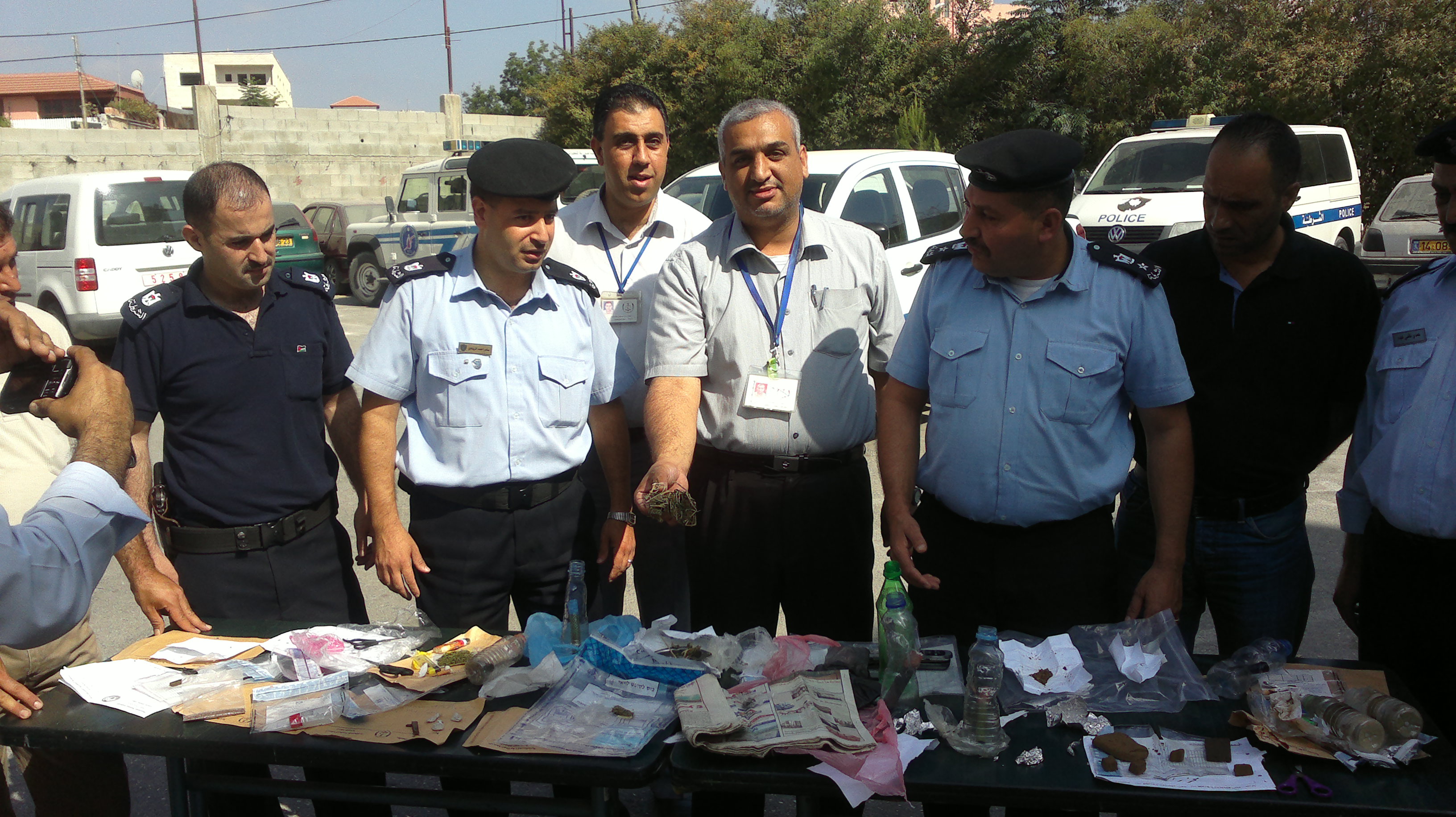 إتلاف مواد مخدرة بطولكرم إتلاف مواد مخدرة بطولكرم