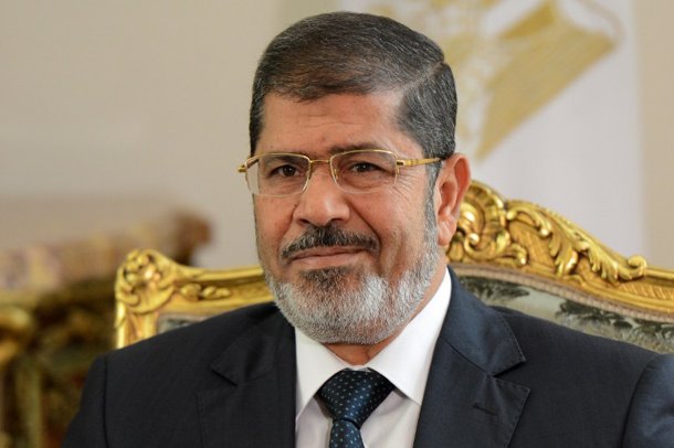 محكمة مصرية تأمر بإجراء كشف طبي لمرسي مرسي
